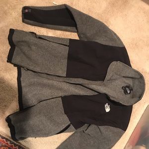 NorthFace youth: xl Grey zip down jacket